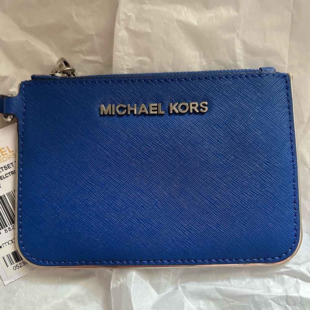 NWT Michael Kors adorable small blue wristlet!!! - Picture 2 of 5
